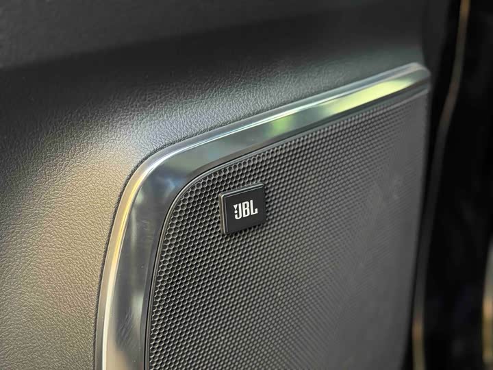 Фото 5 - Toyota Vellfire