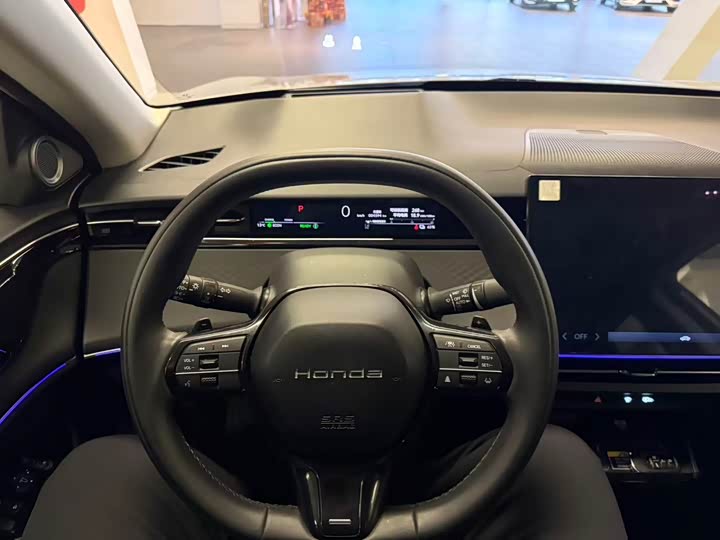 Фото 9 - Honda e:NP2