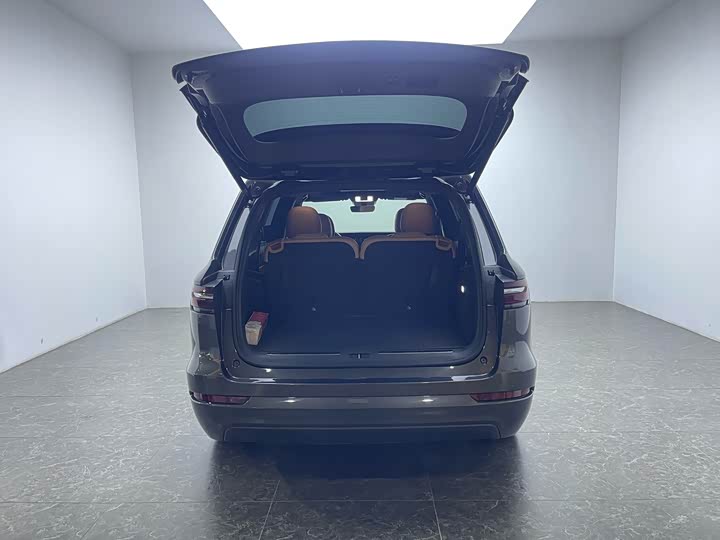 Фото 7 - LiXiang One