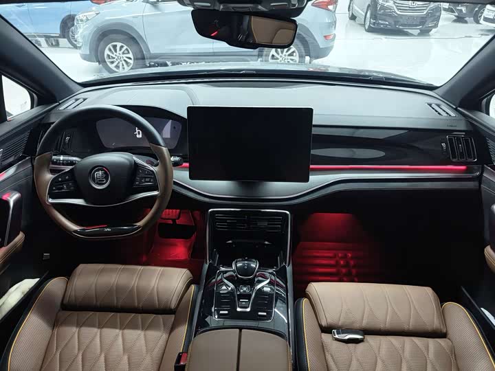 Фото 6 - BYD Tang Hybrid/EV