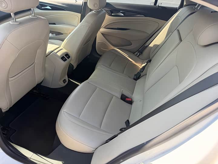 Фото 5 - Buick Regal