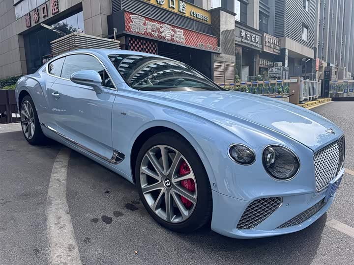 Фото 2 - Bentley Continental GT