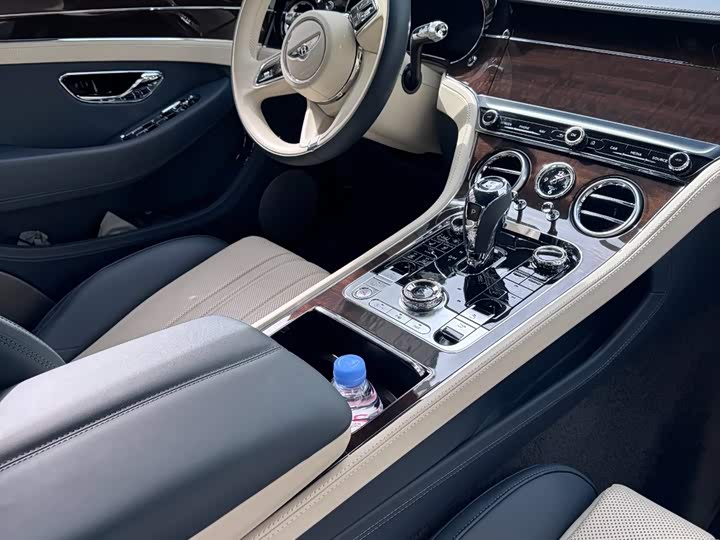 Фото 5 - Bentley Continental GT