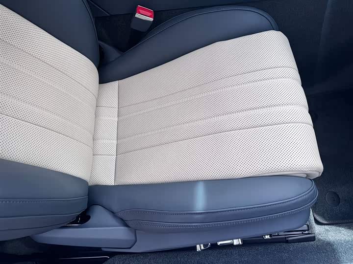 Фото 6 - Bentley Continental GT