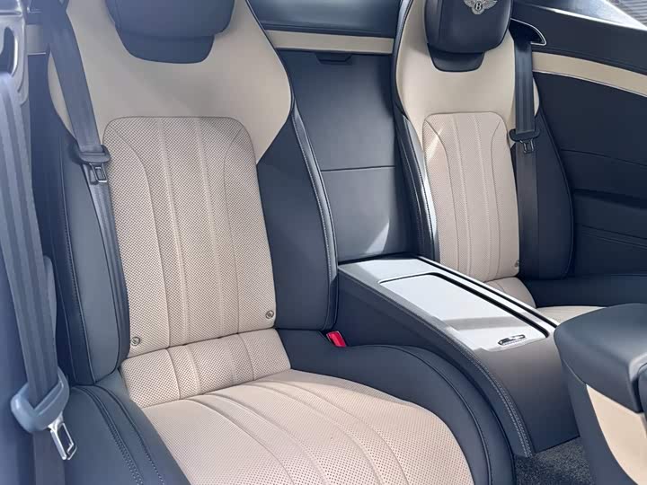 Фото 9 - Bentley Continental GT