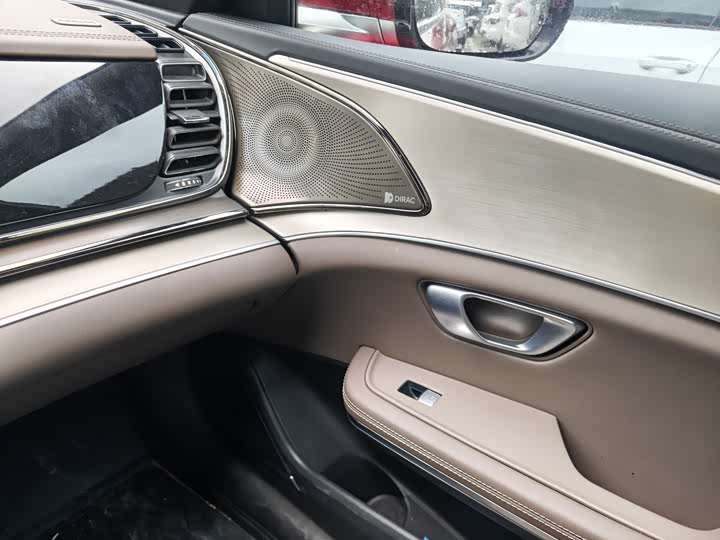 Фото 9 - BYD Han