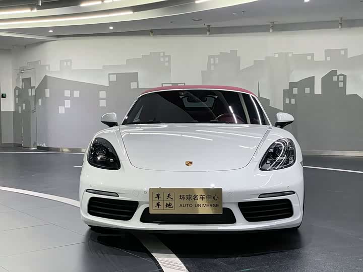 Фото 2 - Porsche 718