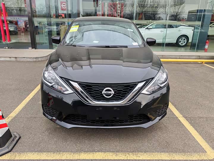 Фото 2 - Nissan Sylphy