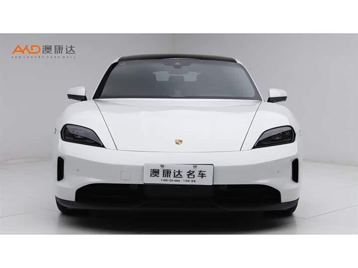 Фото 2 - Porsche Taycan