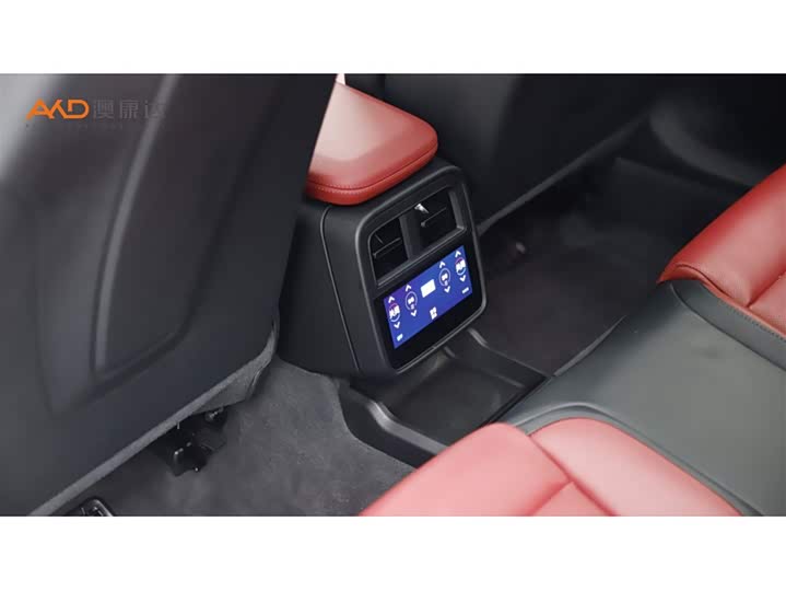 Фото 9 - Porsche Taycan