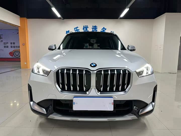 Фото 2 - BMW X1