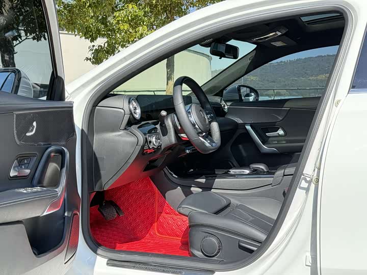 Фото 7 - Mercedes-Benz A-Class