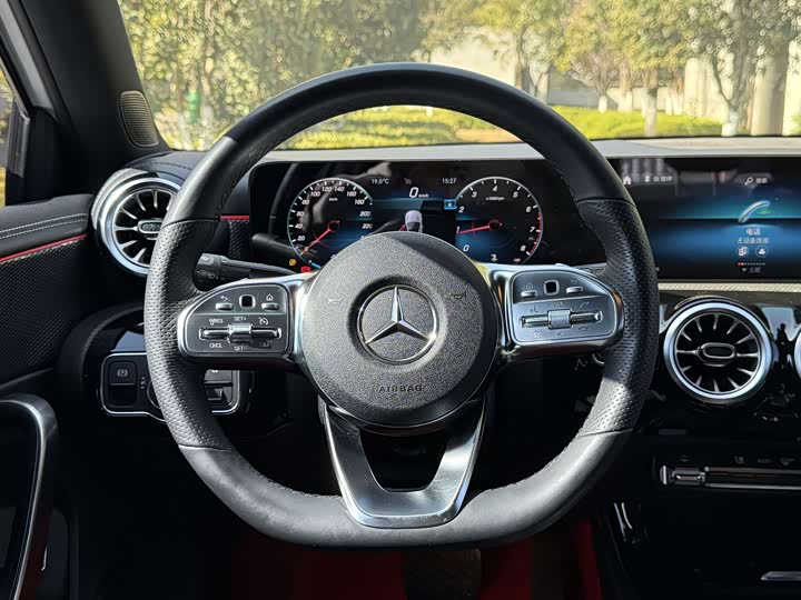 Фото 9 - Mercedes-Benz A-Class