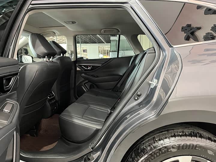 Фото 6 - Subaru Outback