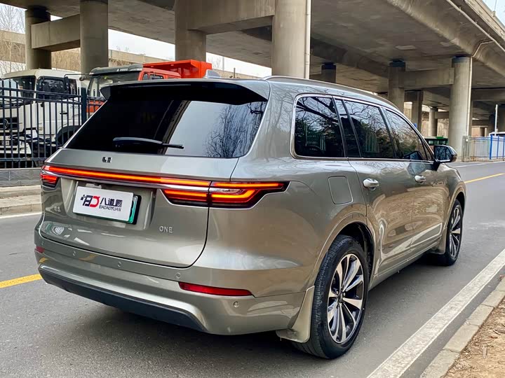 Фото 6 - LiXiang One