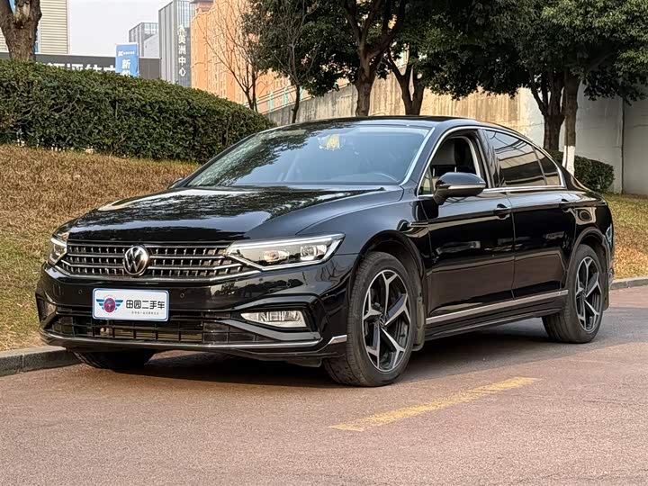 Фото 1 - Volkswagen Magotan