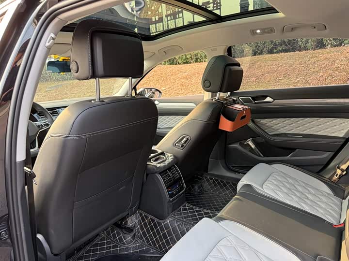 Фото 9 - Volkswagen Magotan