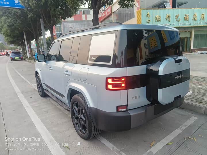 Фото 7 - BYD FangChengBao Titanium 7 (Tai 7)