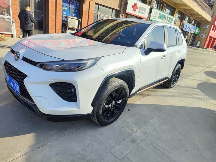 Фото 1 - Toyota Wildlander