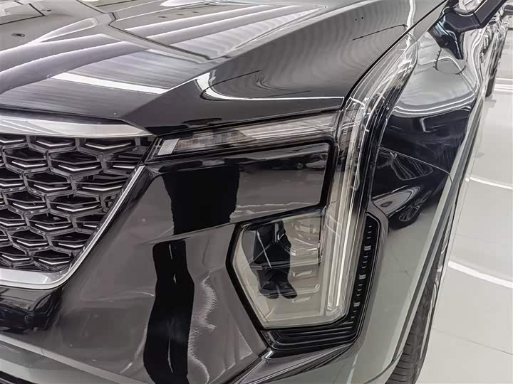 Фото 5 - Cadillac XT4