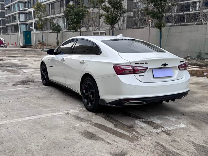 Фото 6 - Chevrolet Malibu XL