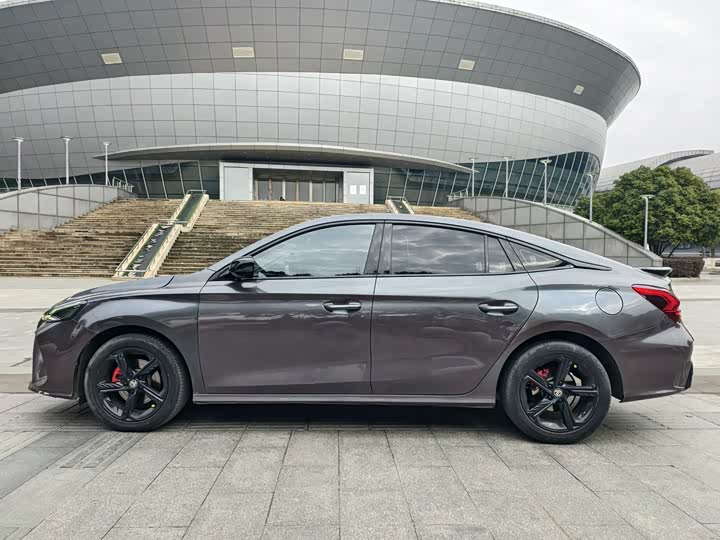 Фото 4 - MG Motor 5 Scorpio