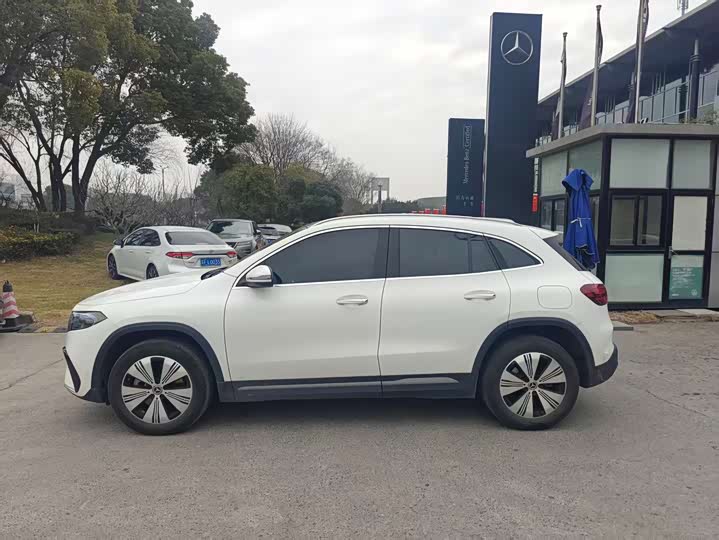 Фото 4 - Mercedes-Benz EQA