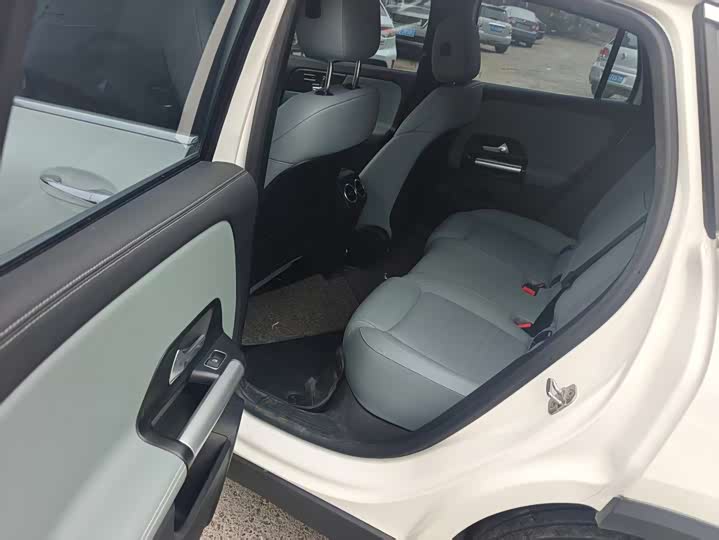 Фото 7 - Mercedes-Benz EQA