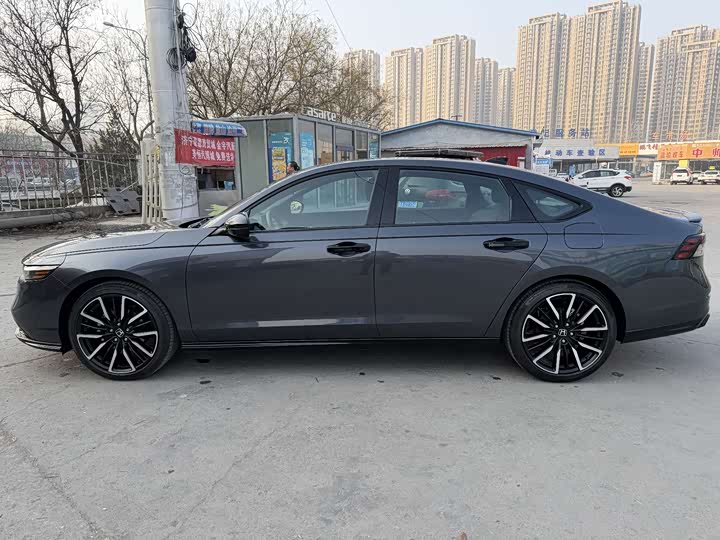 Фото 2 - Honda Accord