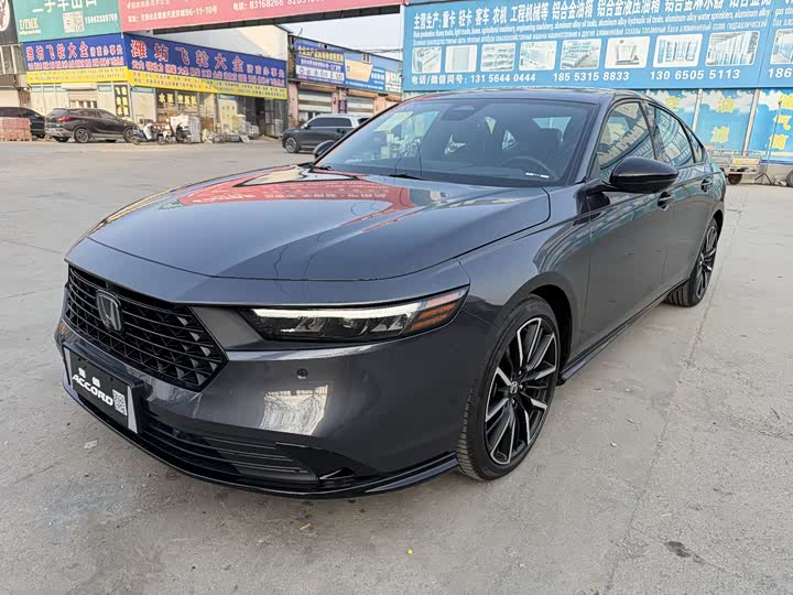 Фото 4 - Honda Accord