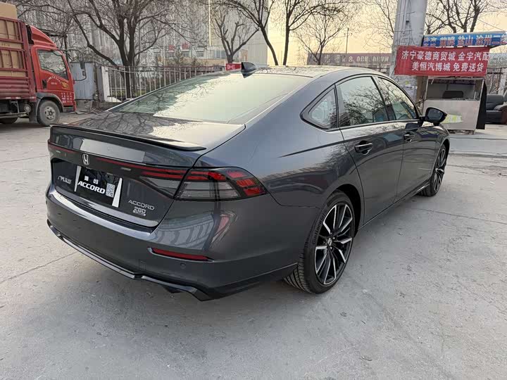 Фото 6 - Honda Accord