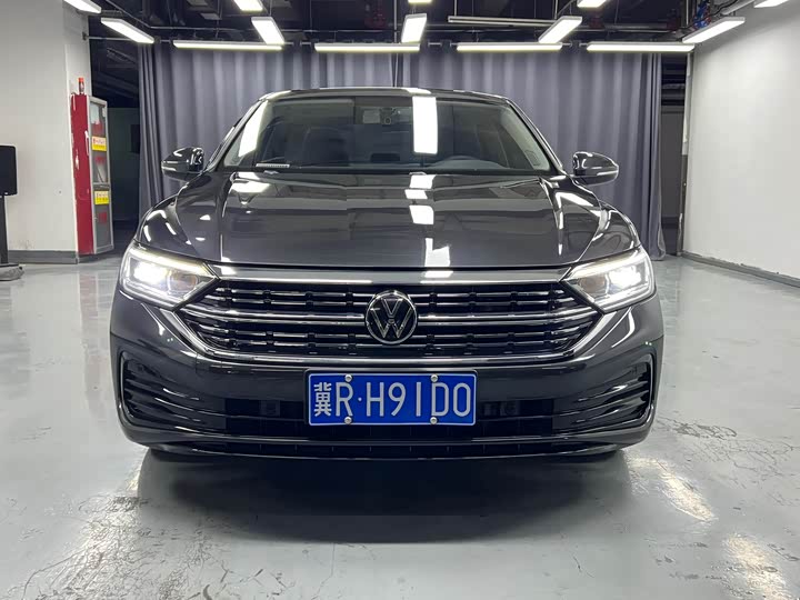 Фото 2 - Volkswagen Sagitar L