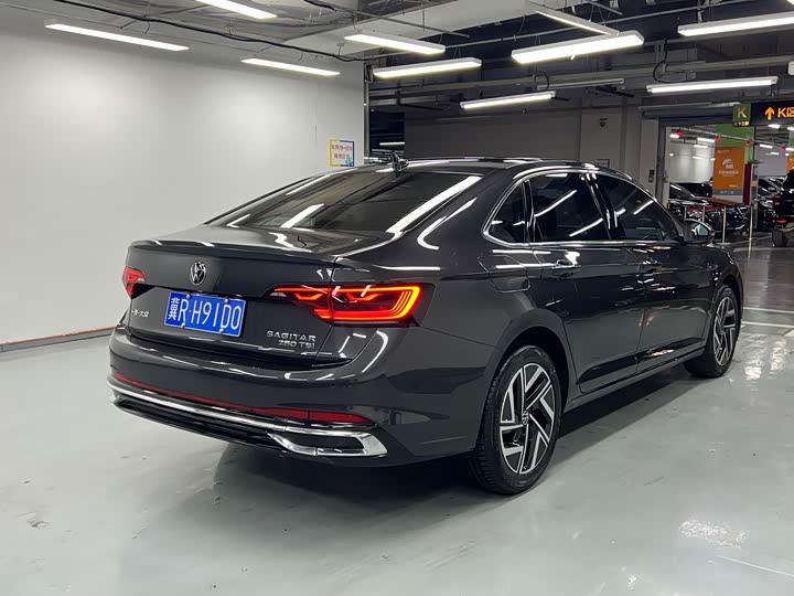 Фото 6 - Volkswagen Sagitar L