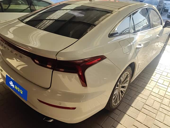 Фото 3 - Bestune B70