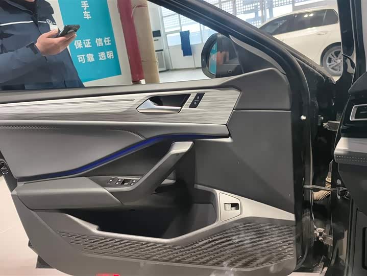 Фото 7 - Volkswagen Sagitar L