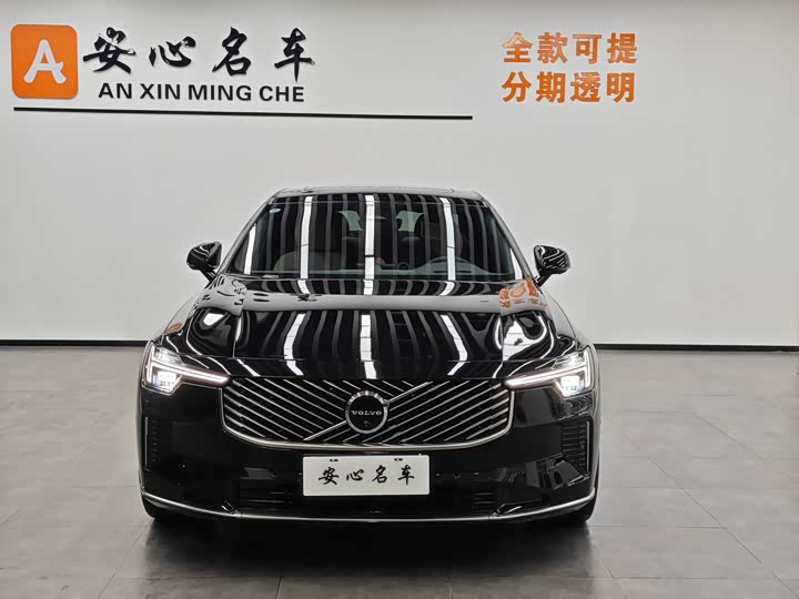 Фото 2 - Volvo S90