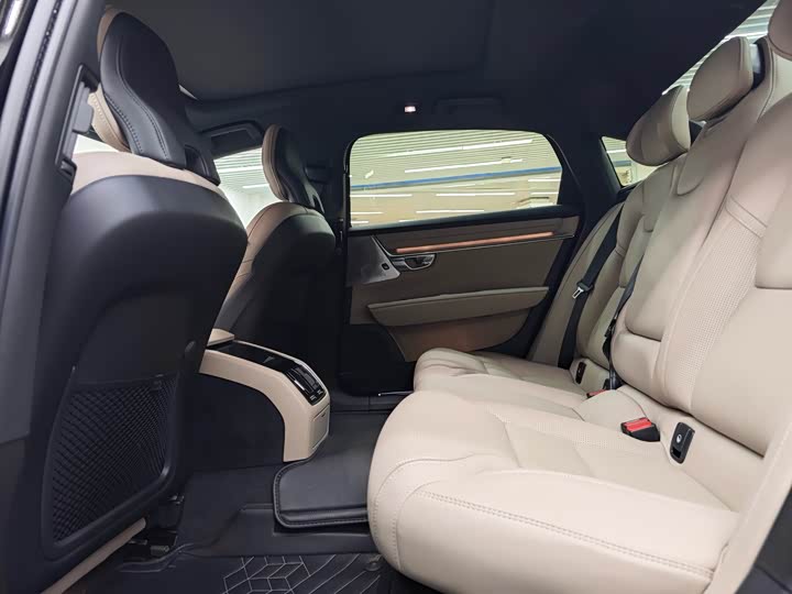 Фото 6 - Volvo S90