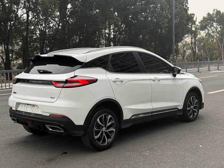 Фото 5 - Geely Emgrand GS