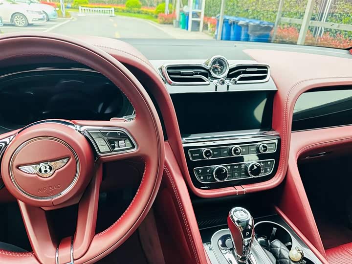 Фото 4 - Bentley Bentayga