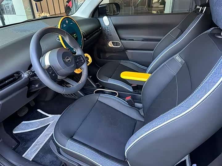 Фото 9 - Mini Cooper