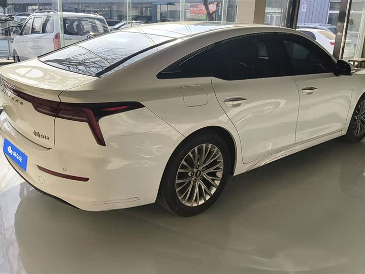 Фото 3 - Bestune B70