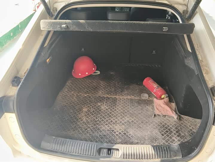 Фото 4 - Bestune B70