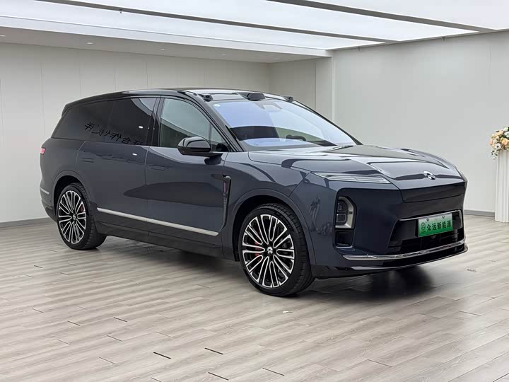 Фото 2 - Nio ES8