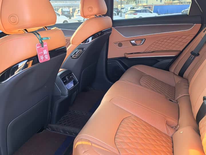 Фото 6 - BYD Han