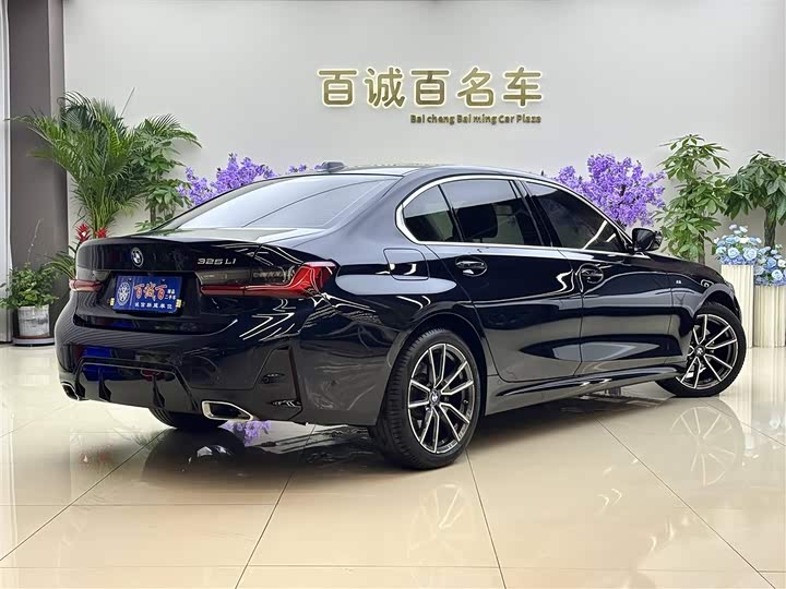 Photo 6 - BMW 3 Series