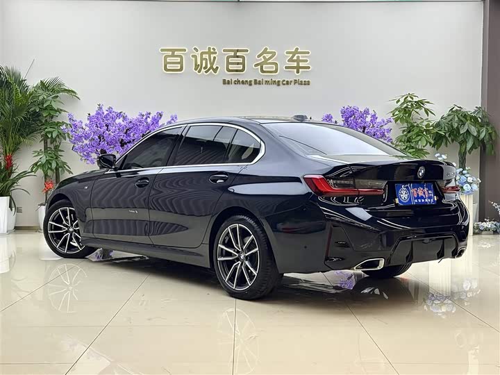 Photo 8 - BMW 3 Series