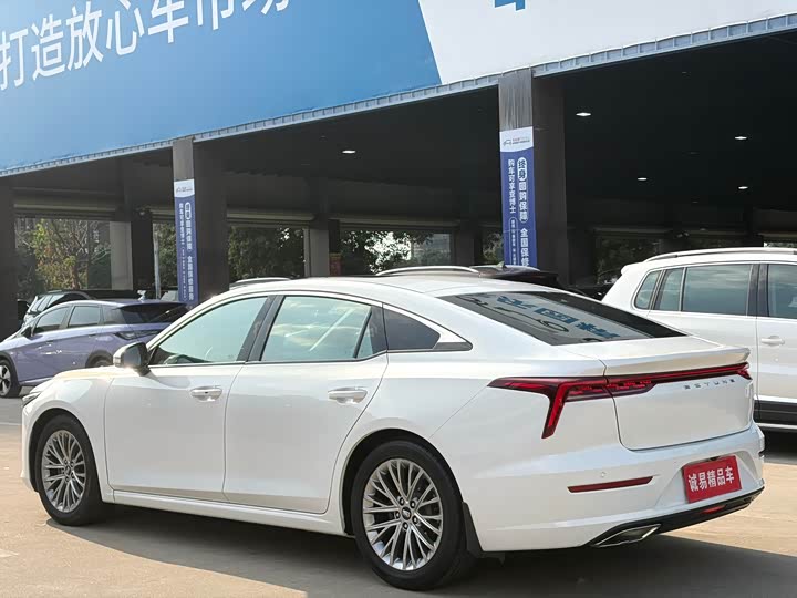 Фото 4 - Bestune B70