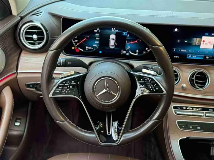 Photo 6 - Mercedes-Benz E-Class