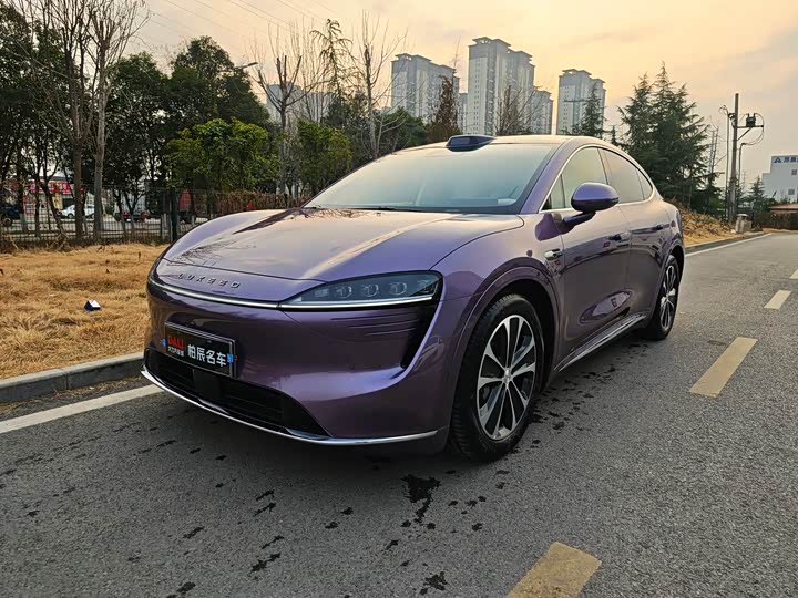 Фото 1 - Luxeed R7