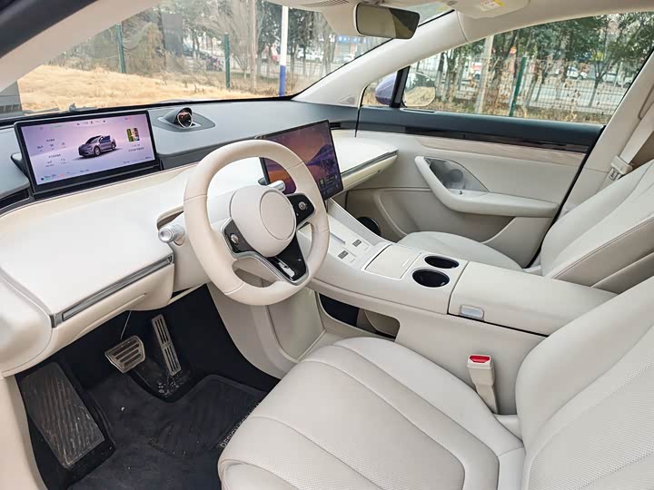 Фото 6 - Luxeed R7